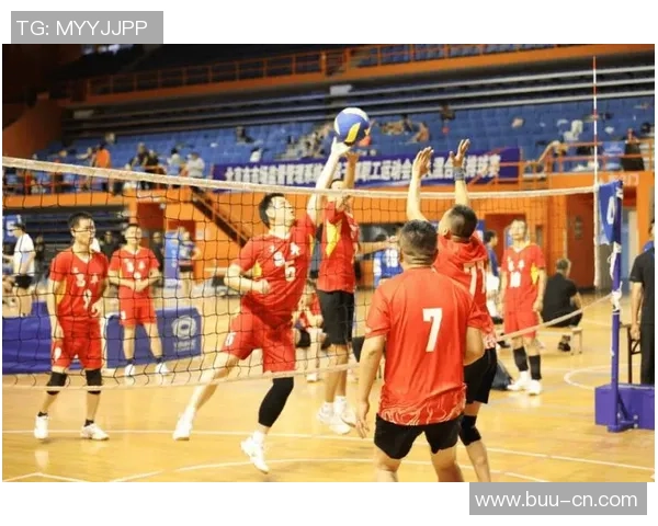 排球战术分析：北京排球队荣膺全国第二名的背后故事与策略探讨