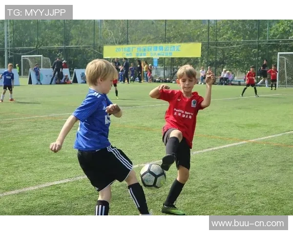 曾志伟心动的足球明星究竟是谁揭秘他的爱情故事与运动激情