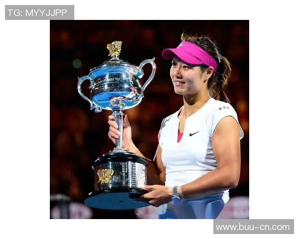 李娜专访：从羽毛球新星到世界冠军的辉煌历程回顾